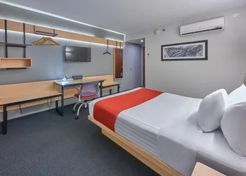 City Express by Marriott Irapuato Norte hotel thumbnail 3