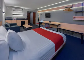 City Express by Marriott Irapuato Norte hotel thumbnail 4