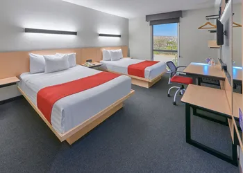 City Express by Marriott Irapuato Norte hotel thumbnail 5