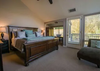 The Inn Above Oak Creek hotel thumbnail 6