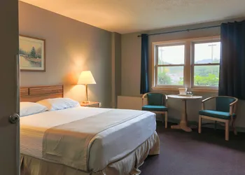 Rodeway Inn Gorham Riverside hotel thumbnail 8