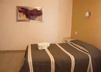Hotel Cervantino hotel thumbnail 5