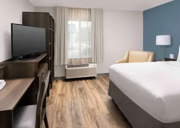 WoodSpring Suites Austin South Central I-35 hotel thumbnail 6