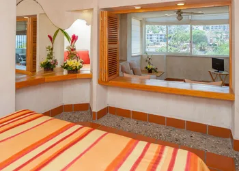 Hotel Eloisa - Near Playa de los Muertos hotel thumbnail 8