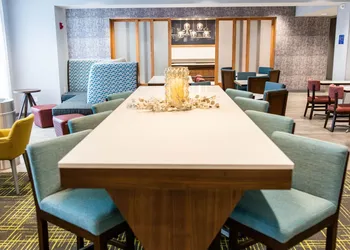 Hampton Inn Paris hotel thumbnail 8
