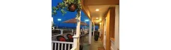 Boardwalk Hotel Charlee & Beach House Rentals hotel thumbnail 2
