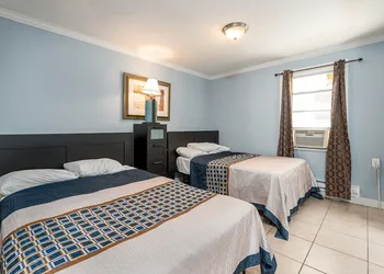 Boardwalk Hotel Charlee & Beach House Rentals hotel thumbnail 4