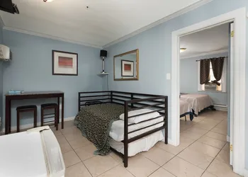 Boardwalk Hotel Charlee & Beach House Rentals hotel thumbnail 6