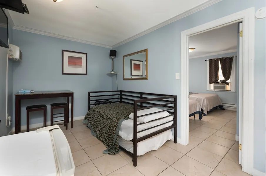 Boardwalk Hotel Charlee & Beach House Rentals hotel detail image 6