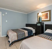 Boardwalk Hotel Charlee & Beach House Rentals hotel detail image 7