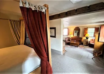 The Red Lion Inn Resort 1704 hotel thumbnail 6