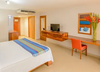 Hotel Loma Real hotel thumbnail 7