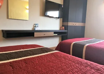 Ibeurohotel Guadalajara Expo hotel thumbnail 5