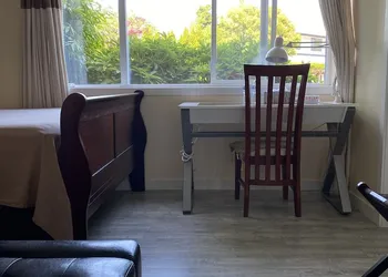 Richmond Vancouver Airport Comfy Home hotel thumbnail 8