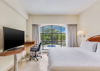 Fiesta Inn Colima hotel thumbnail 3
