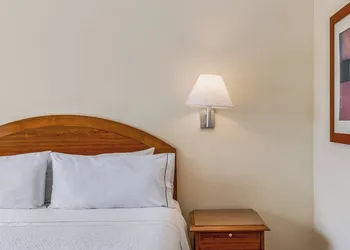 Fiesta Inn Colima hotel thumbnail 4