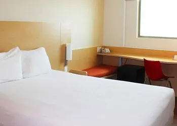 ibis Cancun Centro hotel thumbnail 7