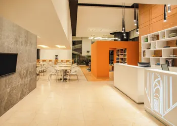 Fiesta Inn Express Queretaro Constituyentes hotel thumbnail 2