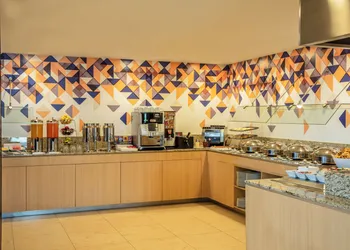 Fiesta Inn Express Queretaro Constituyentes hotel thumbnail 8