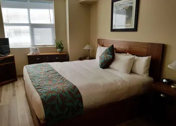 Sunset Resorts Canmore and Spa hotel thumbnail 5