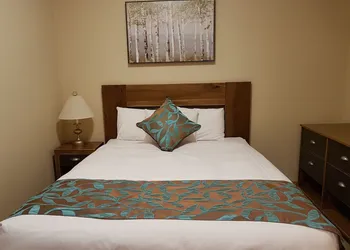 Sunset Resorts Canmore and Spa hotel thumbnail 6