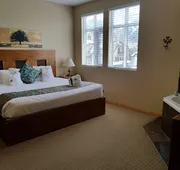 Sunset Resorts Canmore and Spa hotel detail image 7