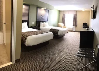 Red Maple inn and suites hotel thumbnail 8