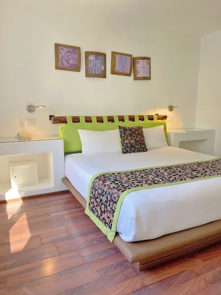 Seven Crown Express & Suites by Kavia hotel detail image 6