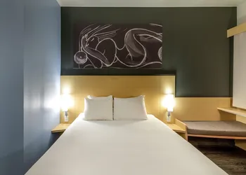 ibis Queretaro hotel thumbnail 7