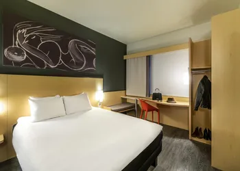 ibis Queretaro hotel thumbnail 6