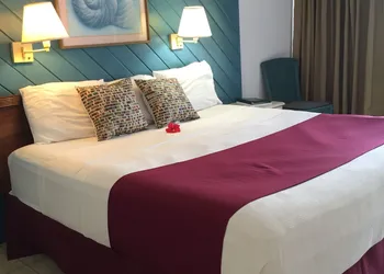 Hotel on the Cay hotel thumbnail 2