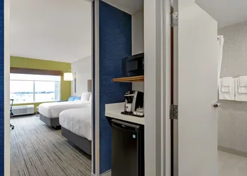 Holiday Inn Express & Suites Port Elgin by IHG hotel thumbnail 6