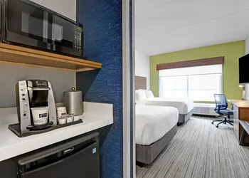 Holiday Inn Express & Suites Port Elgin by IHG hotel thumbnail 8