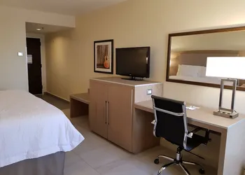 Hampton Inn by Hilton Monterrey-Airport hotel thumbnail 8