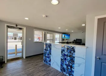 Budget Inn & Suites hotel thumbnail 2