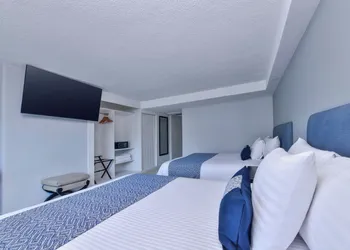 Krystal Beach Acapulco hotel thumbnail 5