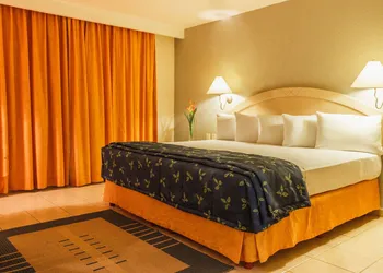 Plaza Inn Express hotel thumbnail 4