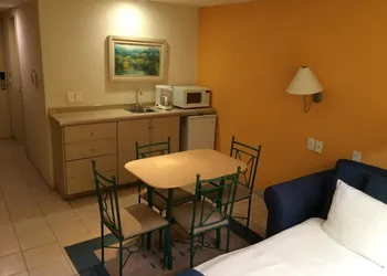 Plaza Inn Express hotel thumbnail 7