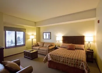 The Tamarack Club hotel thumbnail 5
