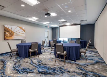 Fairfield Inn & Suites by Marriott Charlotte Belmont hotel thumbnail 5