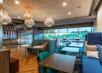 Tru by Hilton Seneca Clemson hotel thumbnail 4
