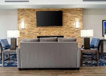 Comfort Suites Humble Houston IAH hotel thumbnail 3