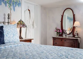 The Maguire House Bed & Breakfast hotel thumbnail 5