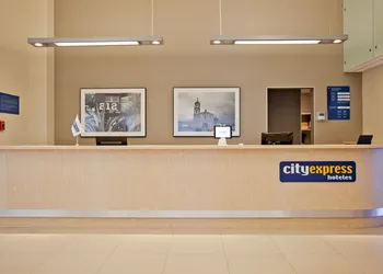 City Express by Marriott Apizaco hotel thumbnail 4