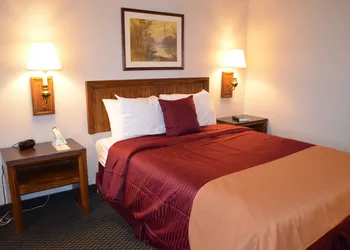 National 9 Gillette hotel thumbnail 5
