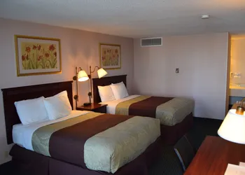 National 9 Gillette hotel thumbnail 7