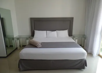 Hotel Suites Bernini hotel thumbnail 4