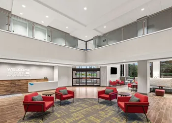 Hampton Inn & Suites Portland Tigard hotel thumbnail 2