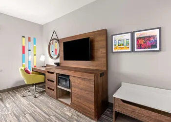 Hampton Inn & Suites Portland Tigard hotel thumbnail 4