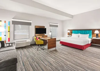 Hampton Inn & Suites Portland Tigard hotel thumbnail 7